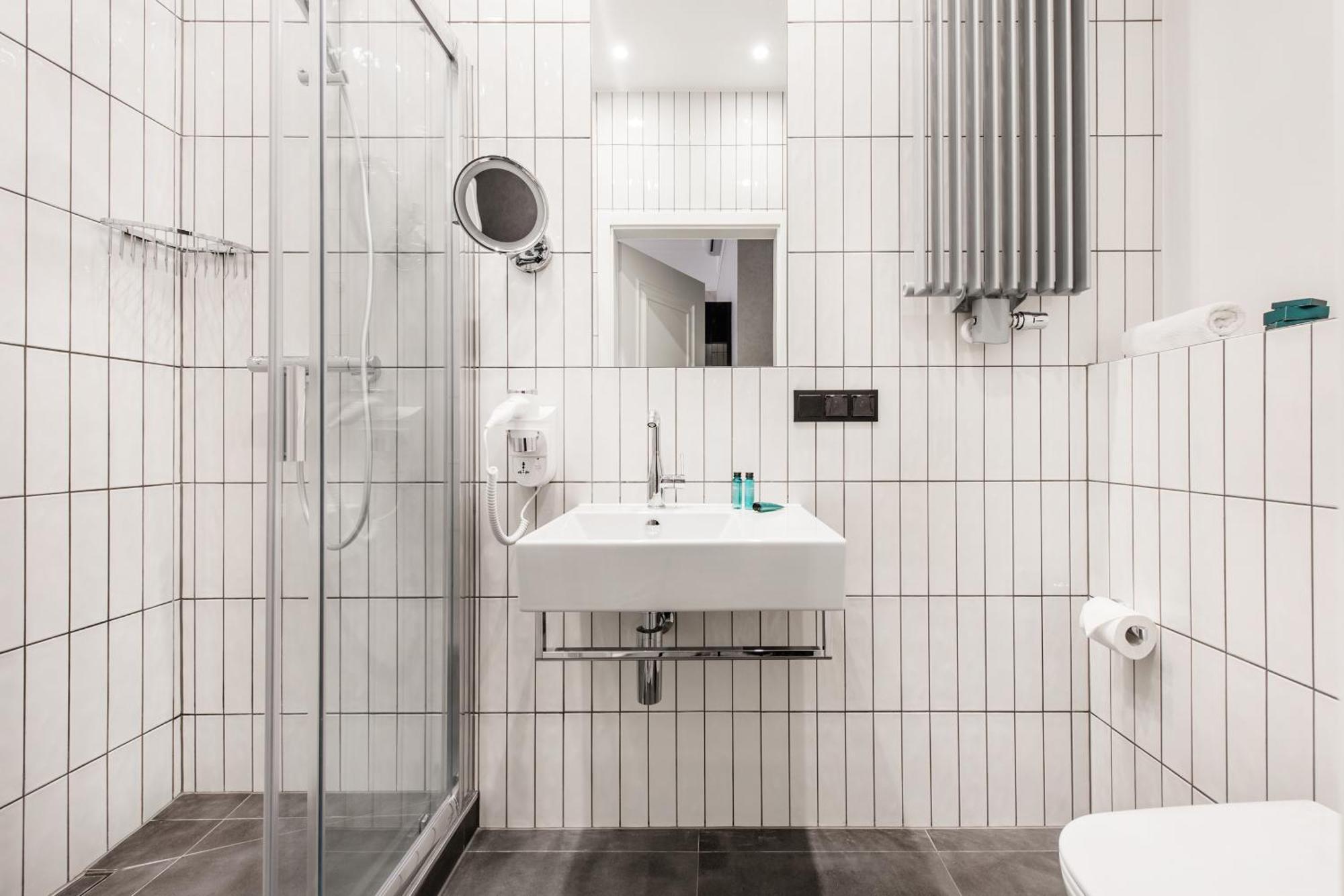 Vinfort Aparthotel Krasków Eksteriør bilde