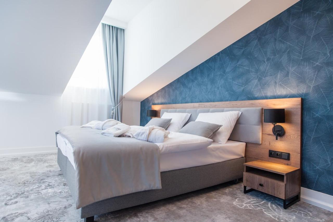 Vinfort Aparthotel Krasków Eksteriør bilde